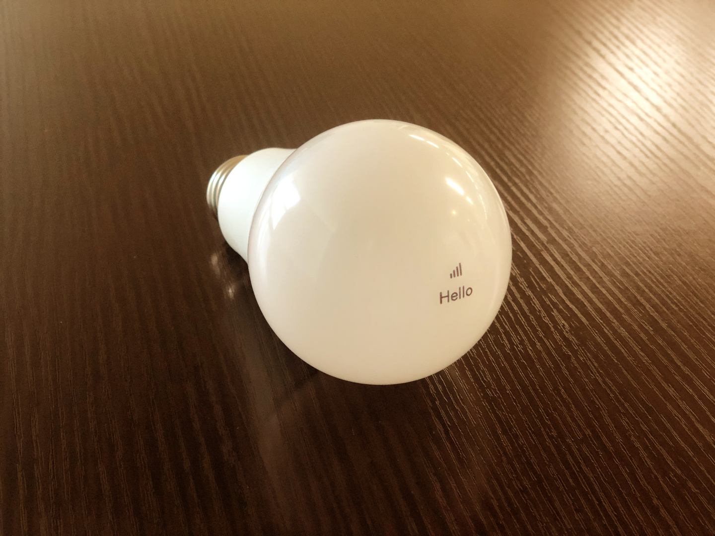 見守り、防犯に役立つ IoT電球 HelloLight